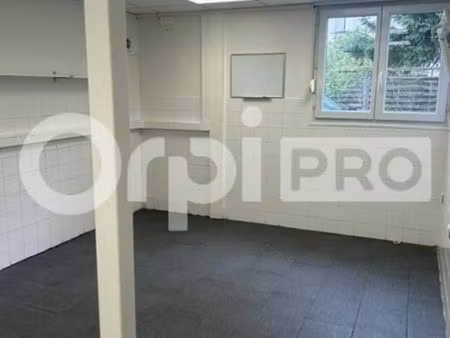 local commercial 30 m²