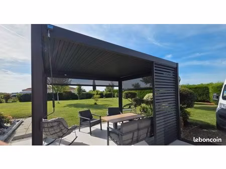 maison plein pied 110 m2 de 4 chambres avec grand jardin  pergolas  terrasse  serre chalet