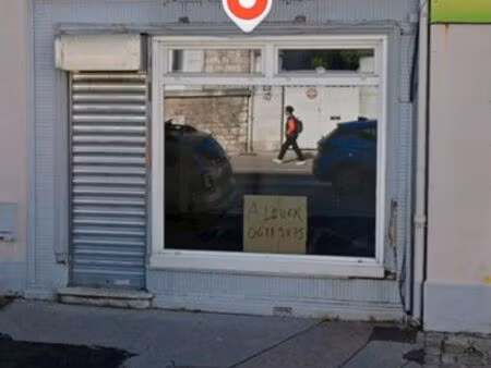 local pour commerce ou bureau 16.5 m2