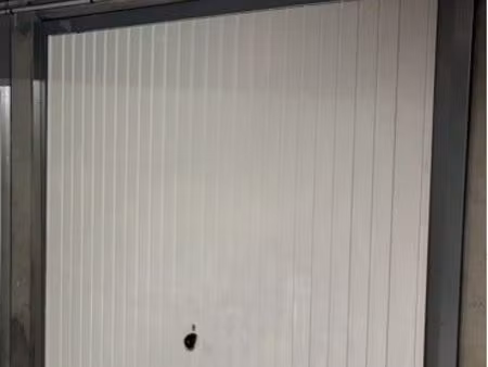 box fermé sécurisé à louer noisy champs rer a 120 /mois