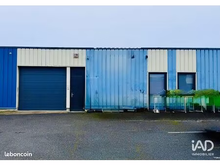 local 267 m² vaux-le-pénil