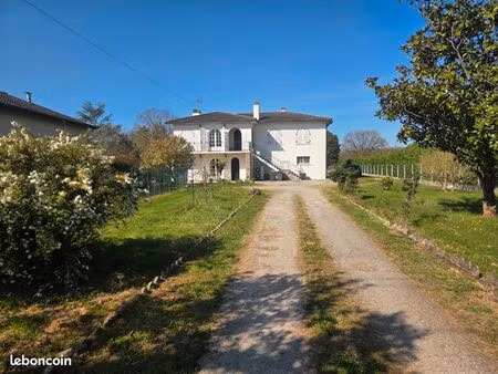 maison de 193m² – 6 ch – terrain 5500m² avec hangar 80m²  puits & pac – proche gare et can