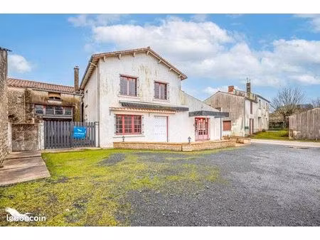 immeuble 250 m² saint pierre le vieux