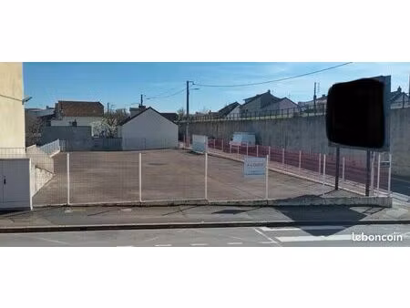 montluçon loue bail commercial