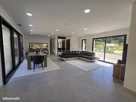 maison 5 pièces 150 m²