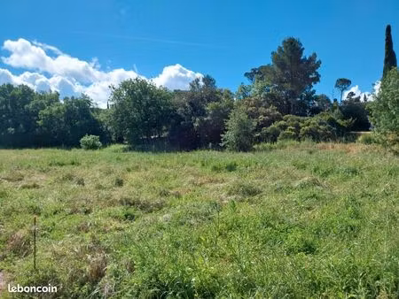 terrain 407 m² frejus