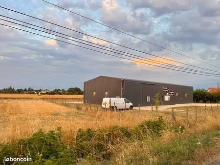 local hangar atelier stockage 600ht/mois 130m3 + terrain disponible