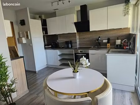 magnifique t2 150 mètres du centre ville dans une résidence sécurisée