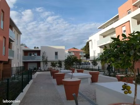 particulier vend appartement t3 à fréjus