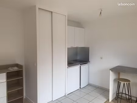 studio 1 pièce 26 m²