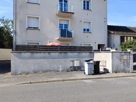 loué f 2 50m2 35 min de paris loyer 800