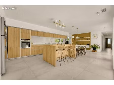 villa 6 pièces 155 m²