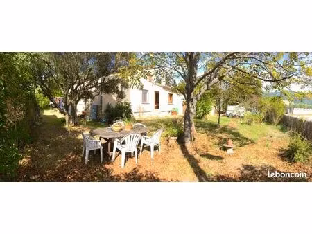 maison avec jardin arboré calme proche toute commodités
