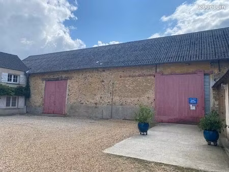 espace de stockage fermé dans corps de ferme