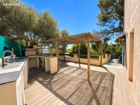 villa 4 pièces 112 m²