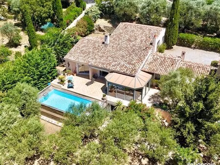 villa 3 pièces 126 m²