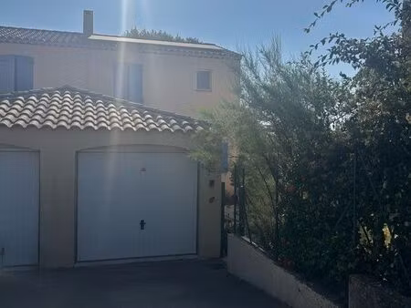 jolie maison mitoyenne clos et arborée entièrement rénovée 75m2 habitable