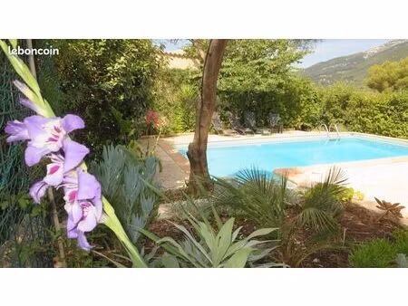 superbe villa familiale dans bel écrin de verdure