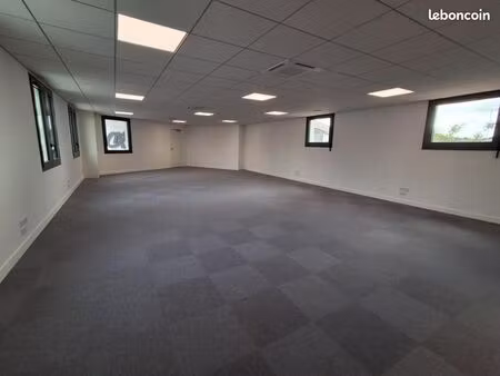 local commercial 113 m²