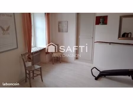 local 114 m² vouvant