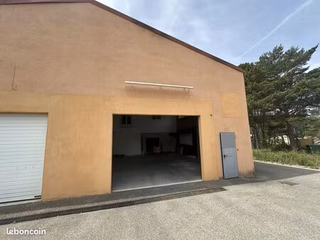 local 120 m² villecroze