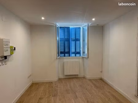 appartement à louer dans le centre de montferrat