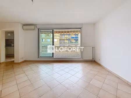appartement t4 dernier étage avec terrasse  cave et double box