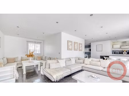 tresses – maison contemporaine de 2015 – 143 5 m² habitable