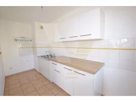 appartement t2 avec terrasse et parking