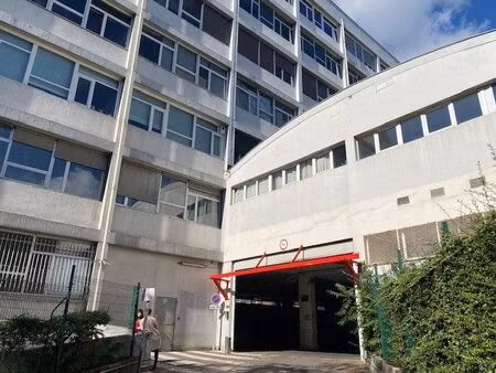 paris 20 - local d'activité de 165 01 m²