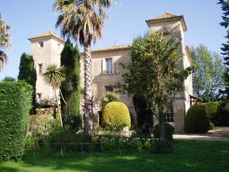 uzès — château 18ème · 915 m² · parc 1 ha · 1 990 000 €