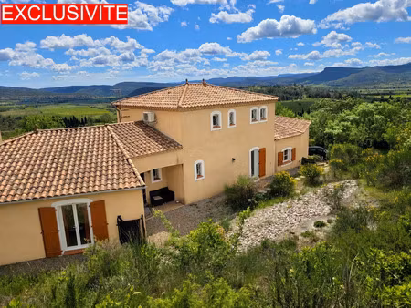 bastide avec piscine et vues panoramiques au cœur des corbières