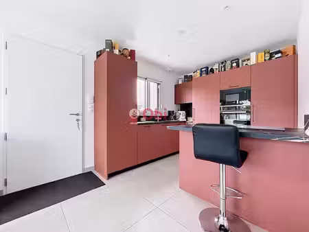 maison récente 110 m² avec vie de plain-pied et jardin paysagé
