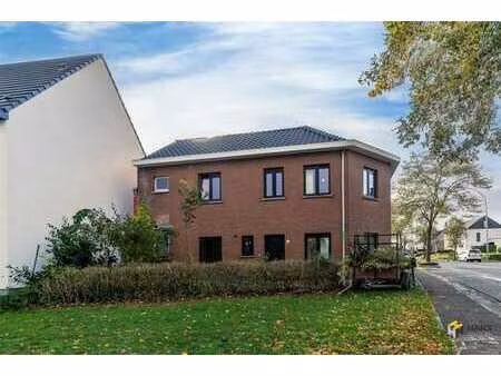maison rénovée (248 m²) avec garage et entrepôt à bornem