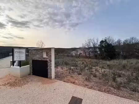 vente terrain 600 m² à canet (34800)  139 000 €