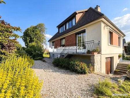 maison 6 pièces 95 m²