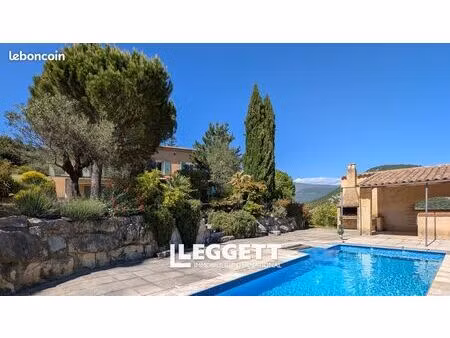 maison 9 pièces 195 m²