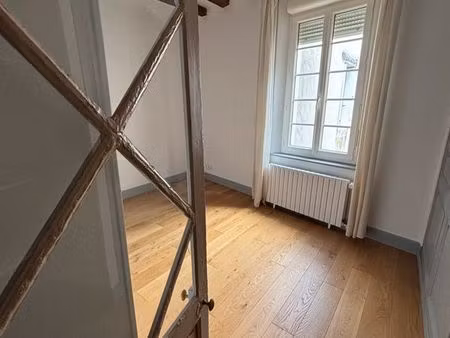 bel appart. cachet ancien – hypercentre rue piétonne – 63 m²