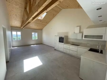 maison 95 m²  cellier  garage  terrasse