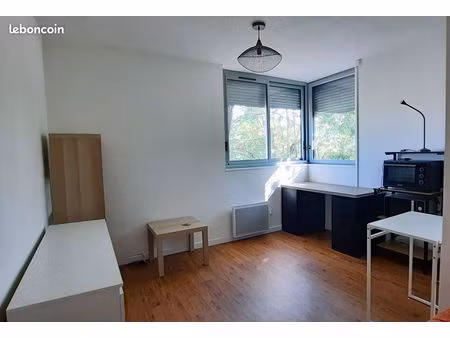 appartement t1 de 21 m²  proche rosa parks  avec pièce principale  cuisine indépendante et