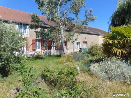 maison 9 pièces 240 m²
