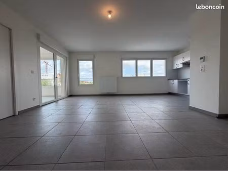 appartement 4 pièces  terrasse et parking lagord