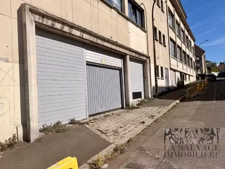 mairie de montreuil centre – place de stationnement sécurisée