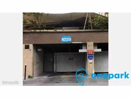 parking/box 12 m² paris 14