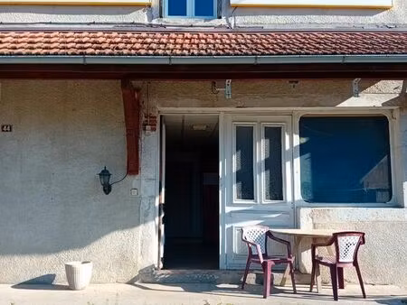 chambre au mois champfromier 01410