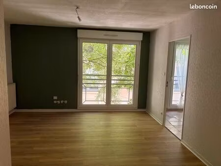 grand studio rue haute seille