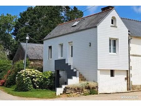 à louer petite maison meublée mitoyenne à la campagne à la frontière de quimper