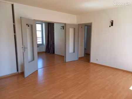 appartement t3 /t4 très lumineux