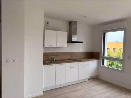 location appartement 2 pièces à guilers (29820) : à louer 2 pièces / 48m² guilers