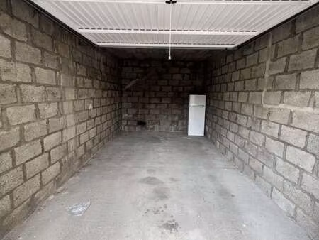 vente garage et parking à nantes centre ville (44000) : à vendre / nantes centre ville